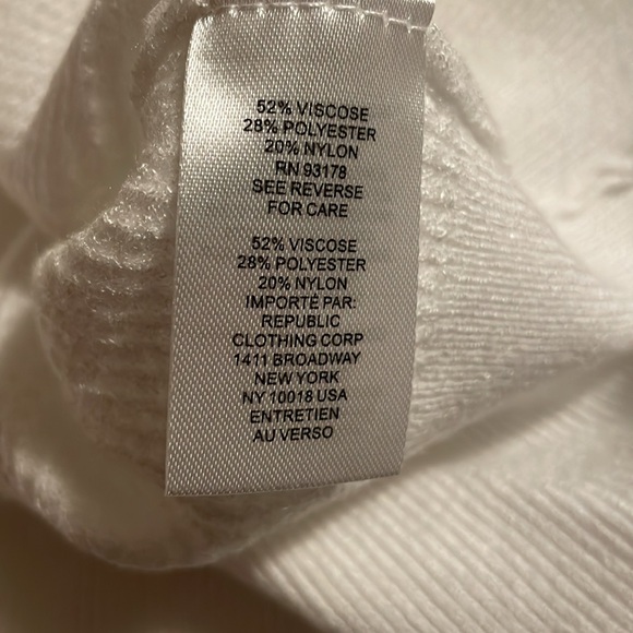 TAHARI VISCOSE BLEND SWEATER. - Picture 9 of 9